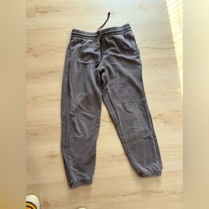 Aritzia TNA fleece boyfriend jogger sweatpants